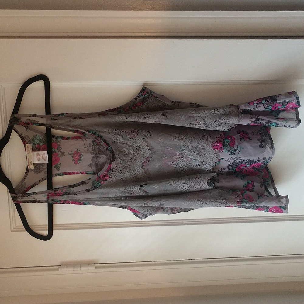 No boundaries floral lace tank top size L